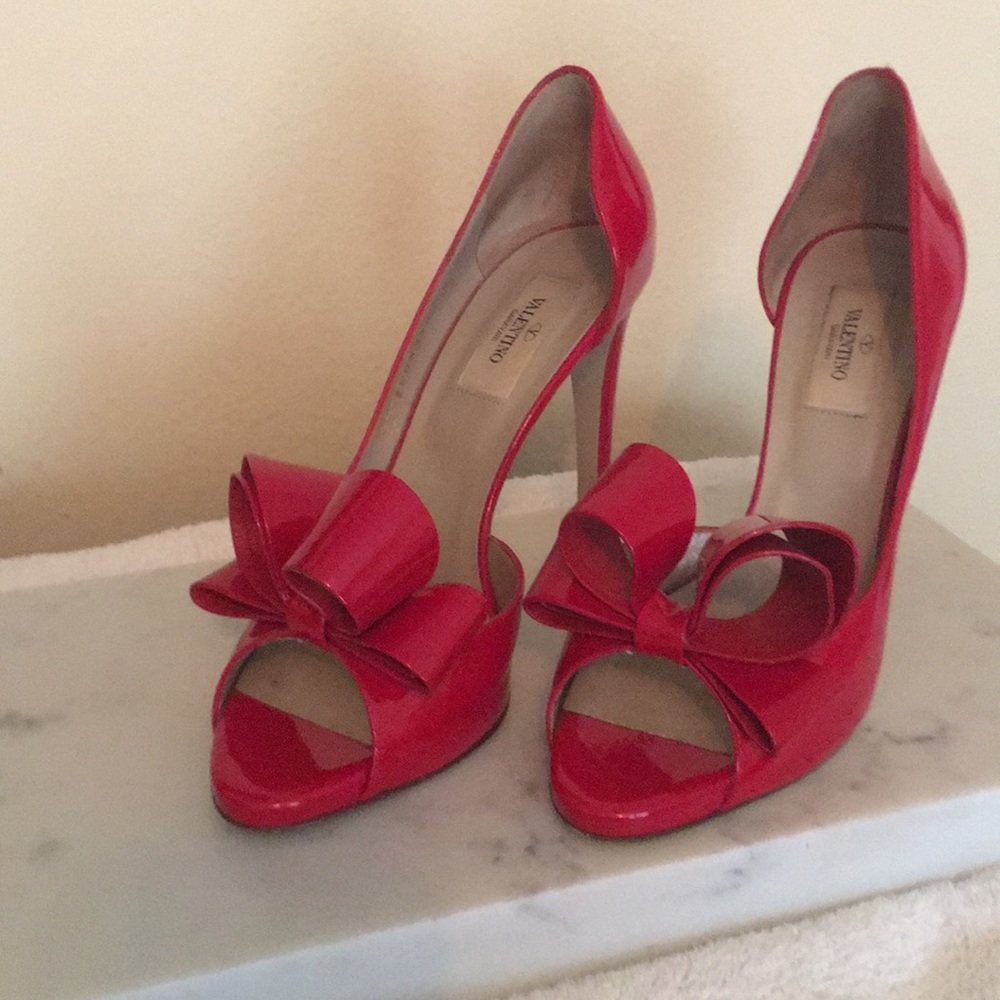 Valentino red patent heels. Size 38